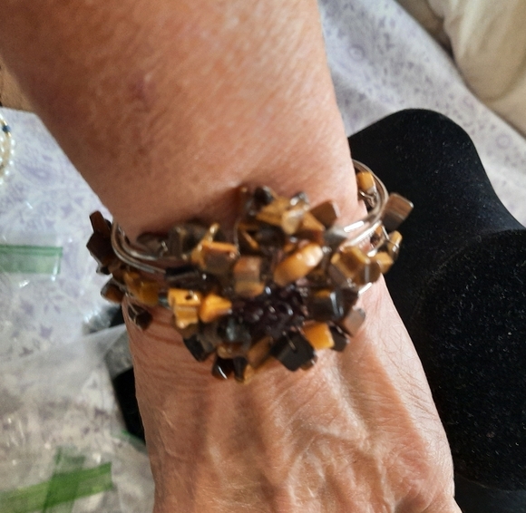 Handmade Stone Wired Women's Bracelet - Picture 3 of 13